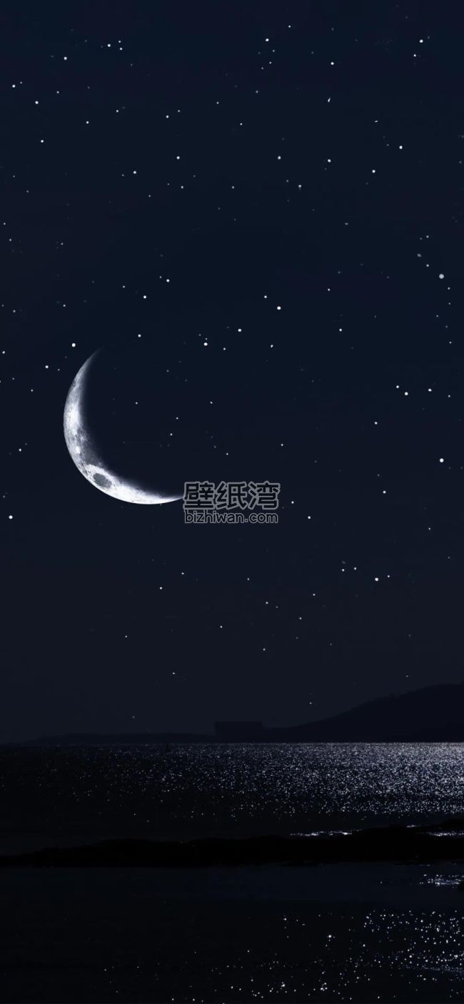 夜空中新月与繁星映照在海面上手机壁纸下载