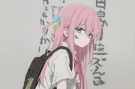 粉色长发的动漫女孩背着书包，4K电脑壁纸