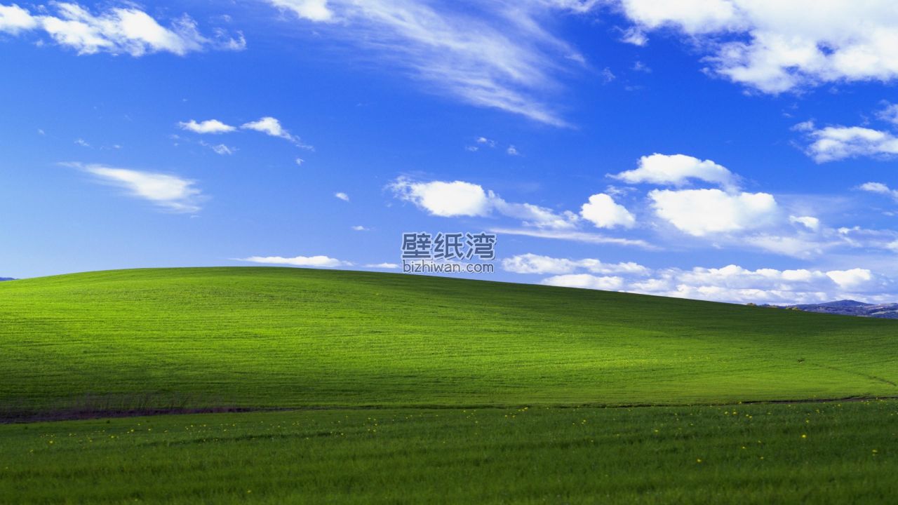 蓝天白云下的绿色草地 Windows经典壁纸 3840*2160壁纸图片