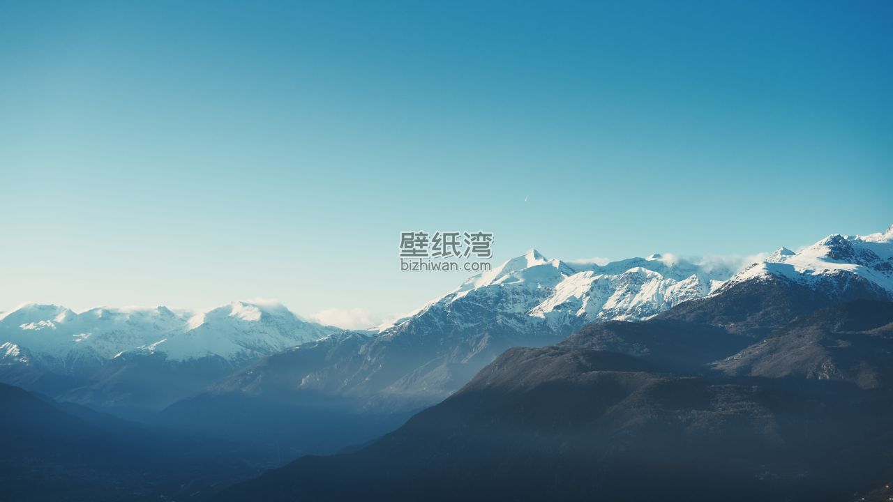 雪山与蓝天的壮丽景色 唯美风景6K壁纸图片