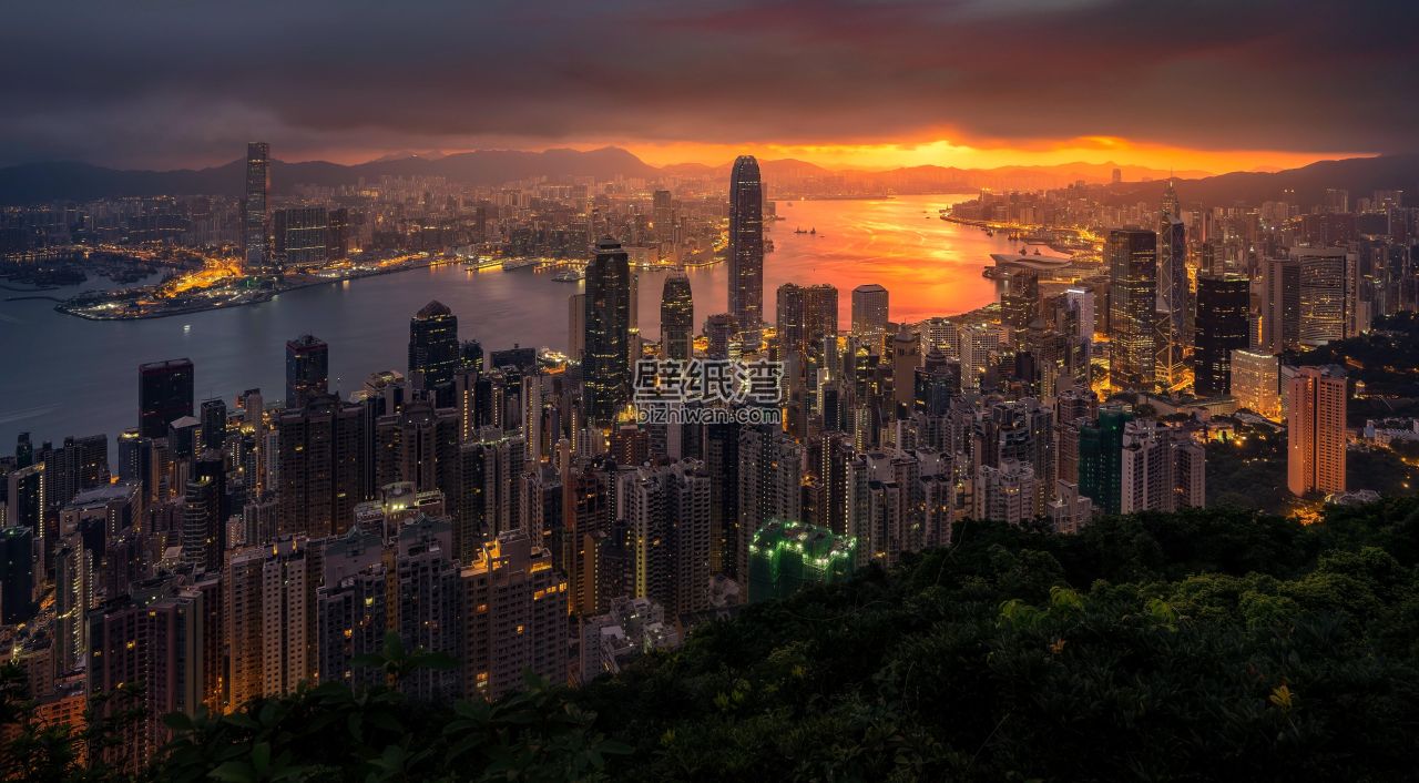 香港维多利亚港日落时分的城市天际线 6K高清图片