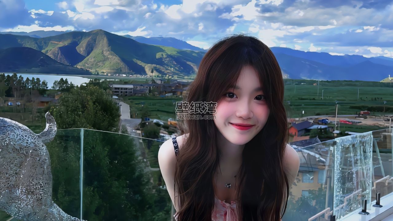 年轻美女站在户外，山脉和蓝天 4K壁纸图片